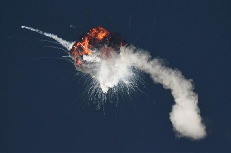 اولین راکت شرکت فایرفلای حین پرتاب منفجر شد