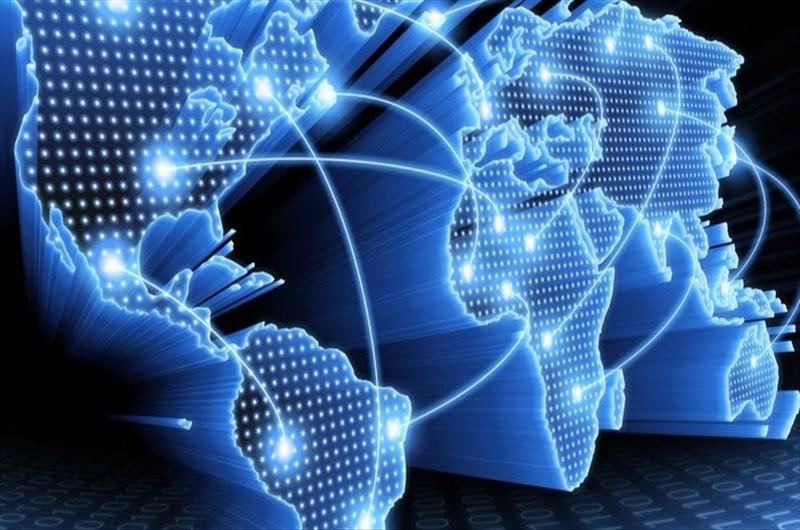 وزیر ارتباطات حل مشکل شبکه اینترنت را توسعه شبکه فیبر نوری دانست