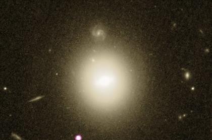 کشف سیاهچاله‌ای ۴۰ میلیارد بار بزرگتر از خورشید در کهکشان همسایه
