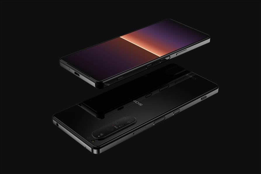 نمای کناری  اکسپریا وان مارک 3 / Xperia 1 III رندر فاش شده